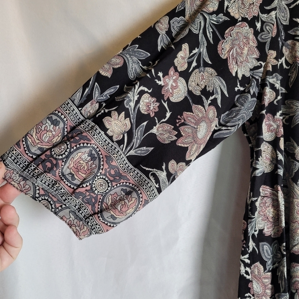 Lucky Brand Women's Size 2X Plus Floral 3/4 Sleeve Vneck Blouse Top - Picture 4 of 10